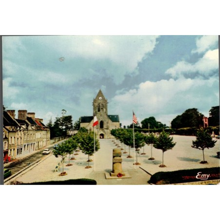 Sainte-Mère-Eglise, place du 6-Juin, Eglise du XIVe s., carte postale, département 50, Manche - église, Libération,