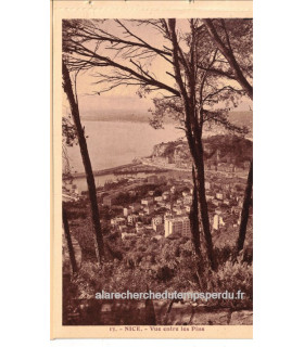 Nice, vue entre les pins - série carnet Nice A la Riviera, carte postale 06 Alpes-Maritimes,