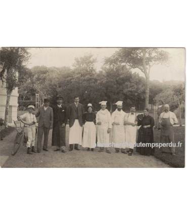 Employés d'un hôtel restaurant en 1900, société Produits As de Trèfle - plaques photographiques - carte postale, restaurants,