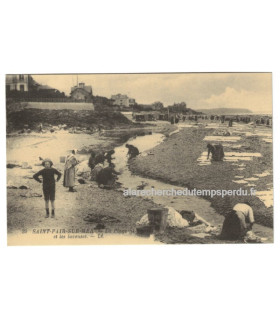Saint-Pair-sur-Mer, la plage et les laveuses - carte postale département 50 Manche, lavandières,