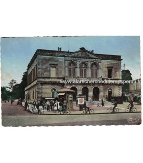Saint-Dizier, la mairie, timbre-poste Marianne de Gandon 12f 1949 - carte postale département 52 Haute-Marne, philatélie