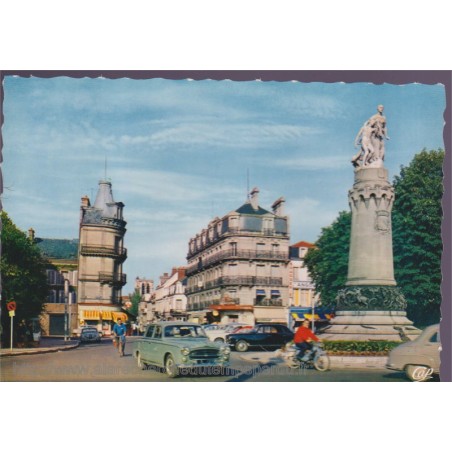 Troyes, monument Aux Enfants de l'Aube, carte postale, département 10, Aube - automobiles, monument aux morts,