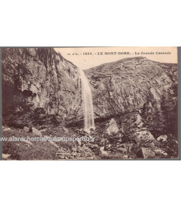 Ardèche, le Mont-Doré, la Grande Cascade, et timbre-poste Semeuse camée 10c vert 1922 - carte postale dép 63 Puy-de-Dôme