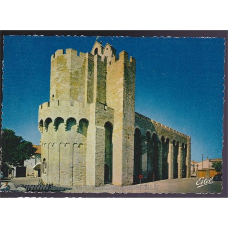 Les Saintes-Maries-de-la-Mer, l'église fortifiée - carte postale, 13 Bouches-du-Rhône, églises, ESTEL