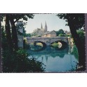 Chartres, la cathédrale vue des bords de l'Eure - carte postale département 28 Eure-et-Loir
