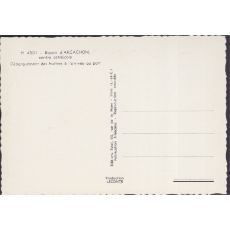 Bassin d'Arcachon, débarquement des huitres - carte postale département 33 Gironde, folklore, pêcheurs,