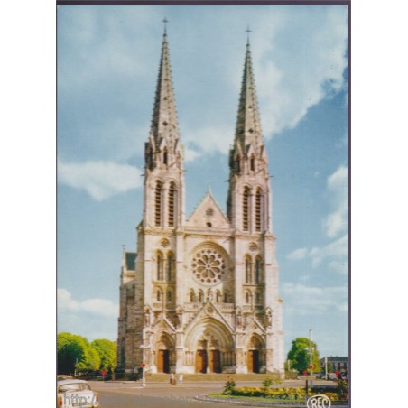 Châteauroux, église Saint-André - carte postale département 36 Indre