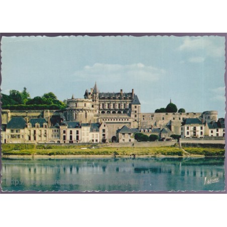 Amboise, le château dominant le quai Charles Guinot - carte postale département 37 Indre-et-Loire