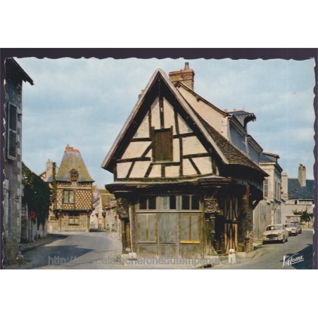 Romorantin, le Carroir Doré et la chancellerie - carte postale département 41 Loir-et-Cher, Sologne