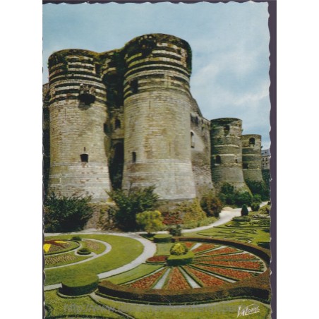 Angers, les tours du château - carte postale département 49 Maine-et-Loire