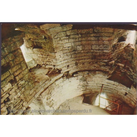 Vaucouleurs, Tour du Roi, intérieur  - carte postale département Meuse, châteaux