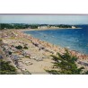 Carnac, vue de la Grande plage vers Pointe Churchill  - carte postale département Morbihan, Bretagne, automobiles