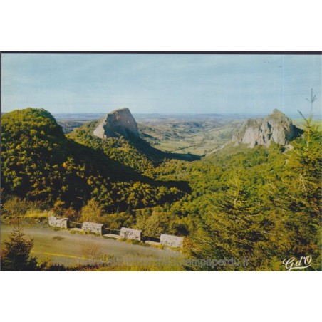 Les Roches Tuilières et Sanadoire - carte postale département Puy-de-Dôme