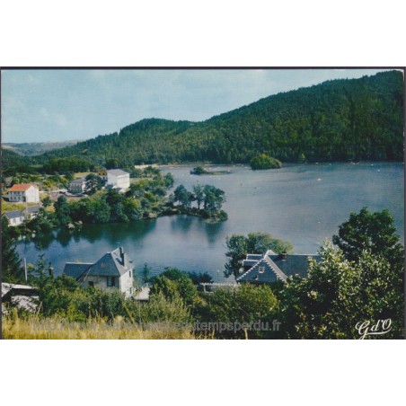 Le lac Chambon - carte postale département Puy-de-Dôme, Auvergne