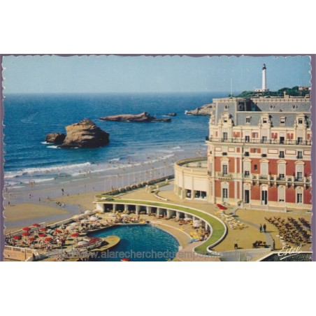 Biarritz, l'hôtel du Palais et sa piscine - carte postale département Pyrénées-Atlantiques