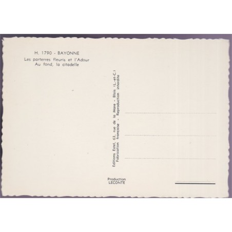 Bayonne, les parterres fleuris et l'Adour - carte postale département Pyrénées-Atlantiques