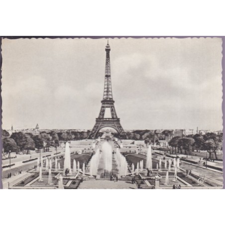 Paris, fontaines du Palais de Chaillot et Tour Eiffel - édition spéciale de la Tour Eiffel, carte postale