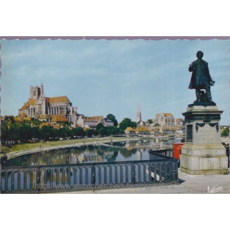 Auxerre, la statue Paul Bert, l'Yonne - cartes postales Yonne 89